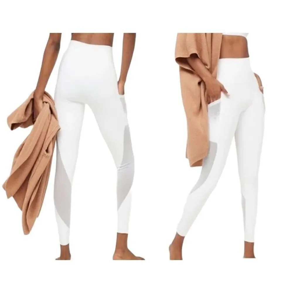 Aerie off-line women’s white sheer, two pocket leggings size small
